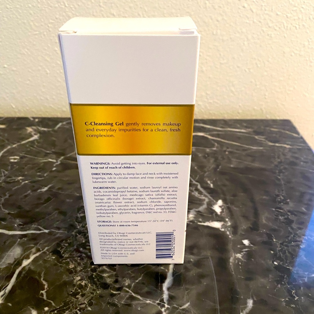 Obagi C Cleaning Gel with Vitamin C. For all skin types - Picture 2 of 3